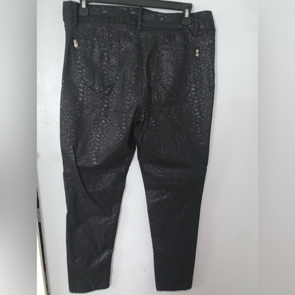 Stylish Black Pants for Women - Picture 2 of 10